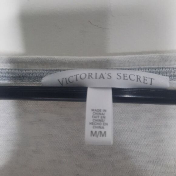 Victoria's Secret Gray Long Sleeve Tee Size Medium - Picture 4 of 5